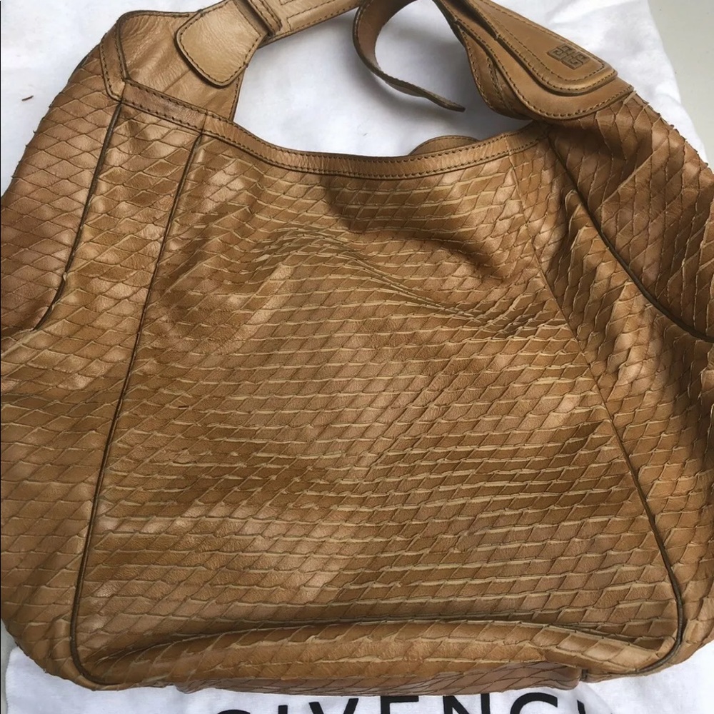 Authentic Givenchy Eclipse Hobo Bone Leather Bag - image 6